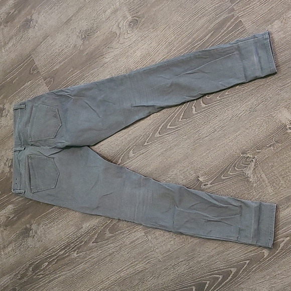 NWOT Express Stella Low-Rise Skinny Jeans